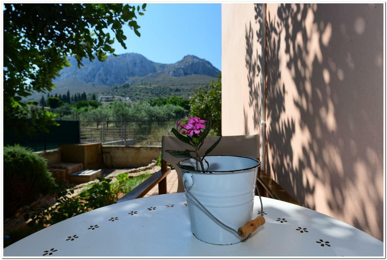 Cozy Home With Great View In Ancient Corinth Екстериор снимка